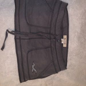 grey hollister skirt - size M